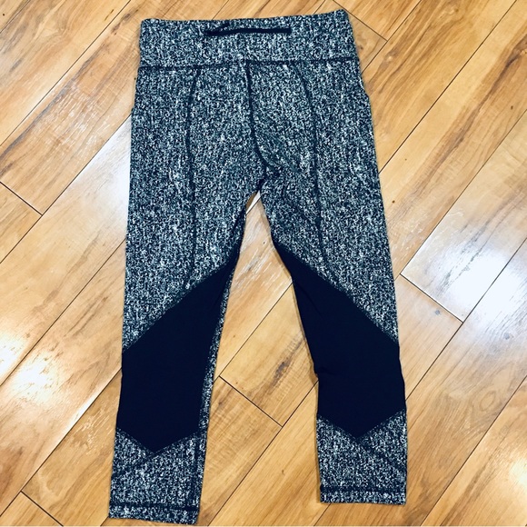 LuluLemon LuLu Lemon black white marled leggings workout fitness 6 yoga … - Picture 2 of 9